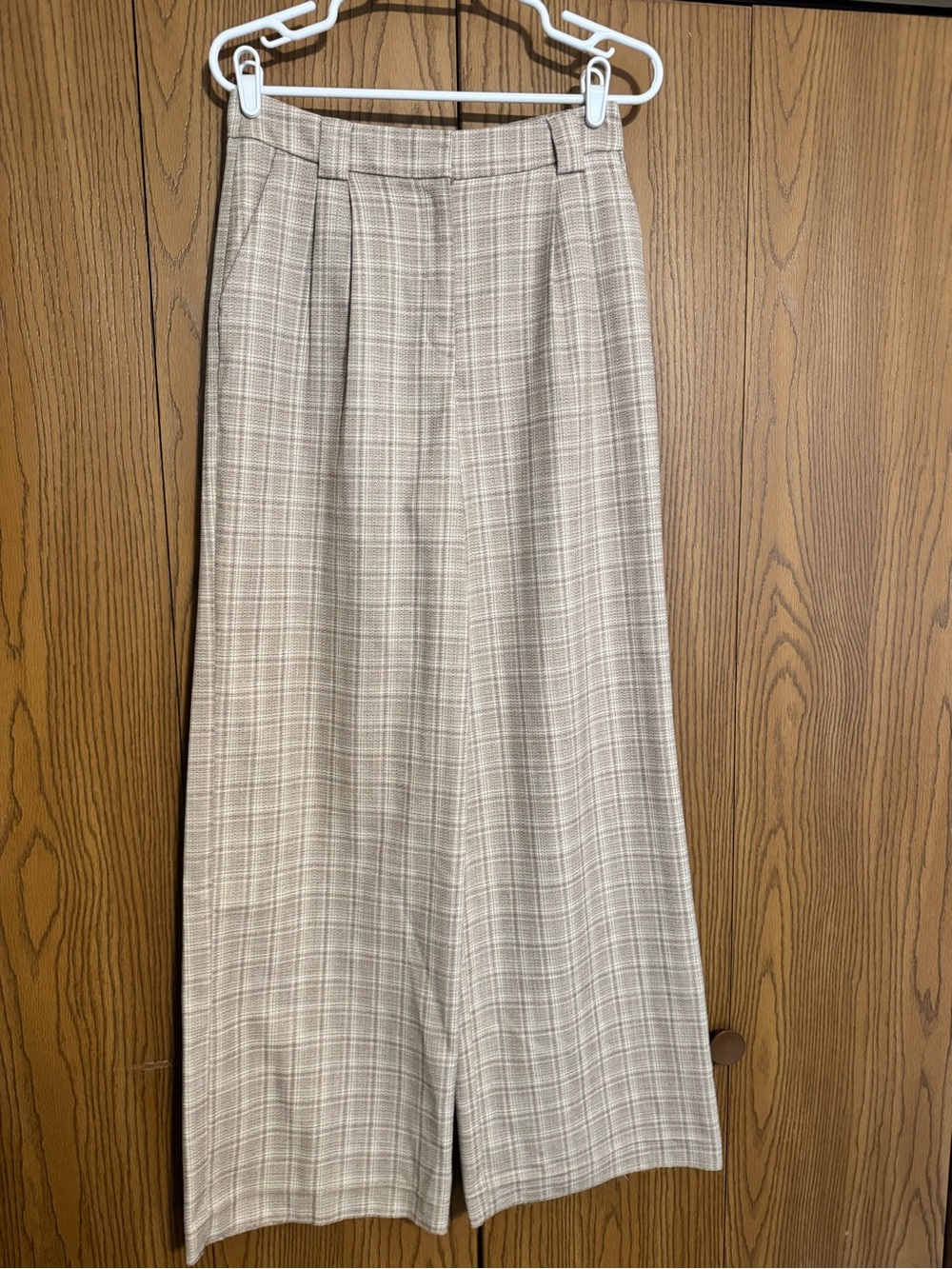 Express Luxe Comfort Wide Leg Pants in Cream/Tan Plaid- long size!